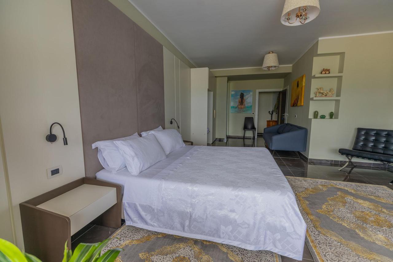 Hotel Pirro Vlorë Εξωτερικό φωτογραφία